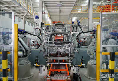 全新升級上市 云度再次領(lǐng)航新能源汽車行業(yè)發(fā)展